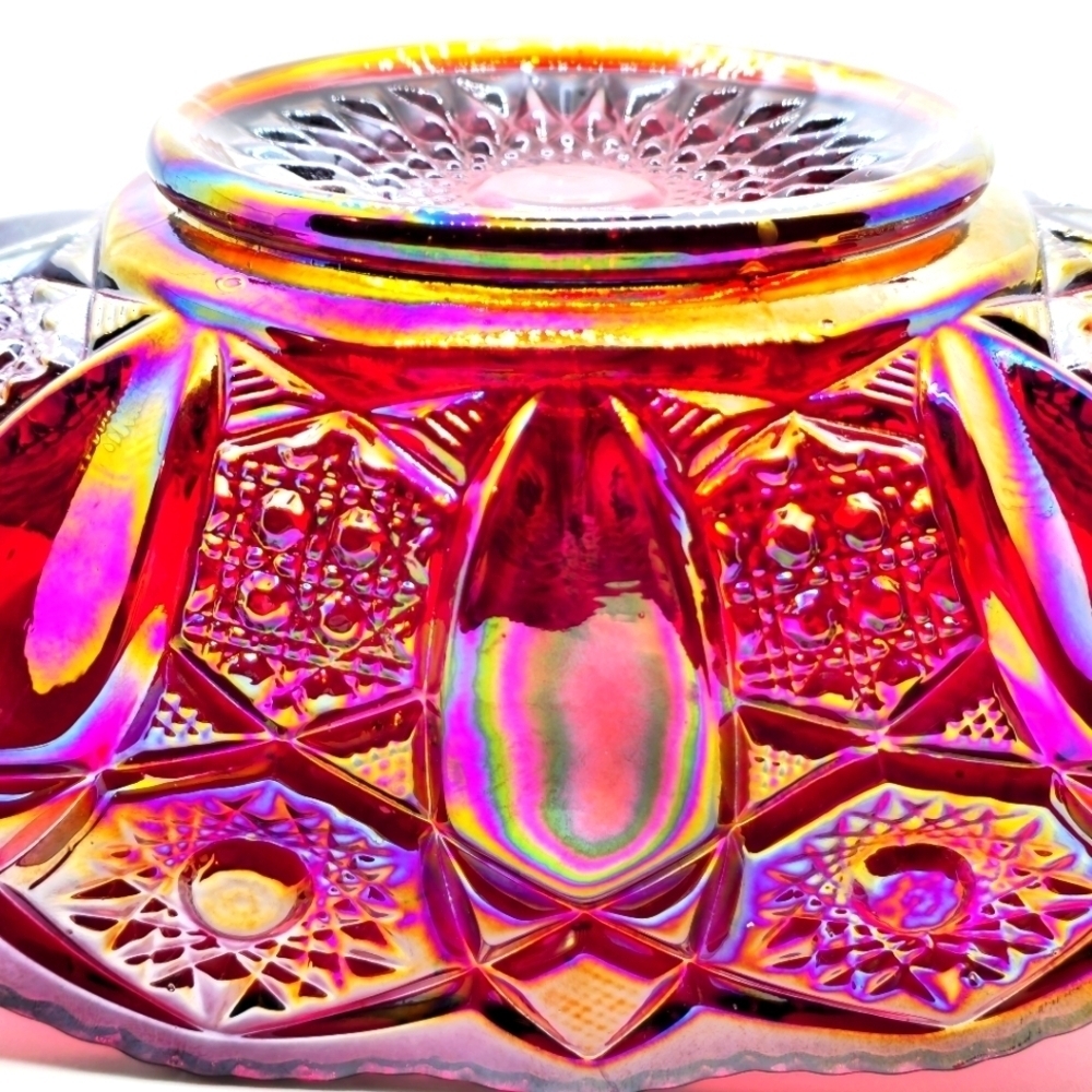 LE Smith Video - Carnival Glass Banana Boat - Quintec Pattern - Very Iridescent - Picture 3 of 7